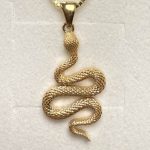 آویز مار